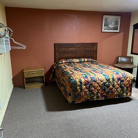 Economy Inn Одесса Экстерьер фото