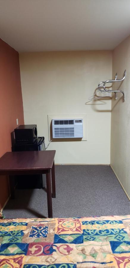 Economy Inn Одесса Экстерьер фото